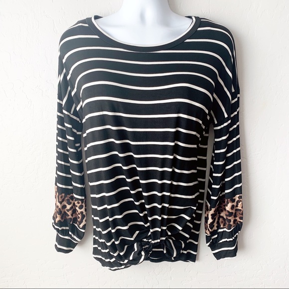 1X/2X/3X Striped Color Block Top with Animal Print - Picture 5 of 5